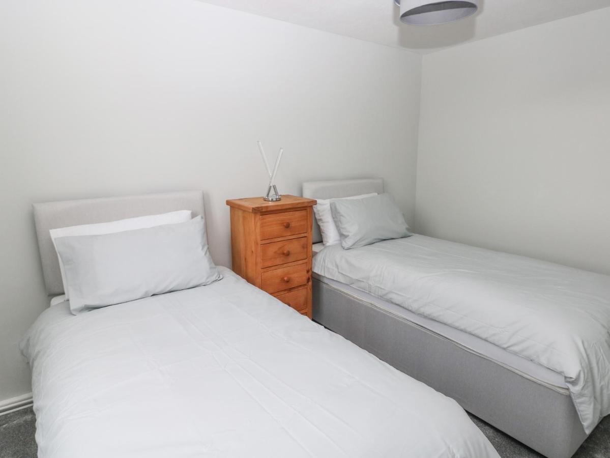 21 Sandfield Road Villa Бъри Порт Екстериор снимка